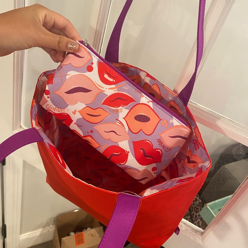 CLINIQUE - Reversible Tote Bag & Pouch